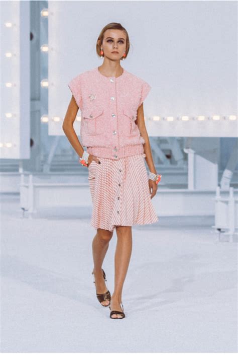 chanel spring summer 2021 runway|Chanel spring summer 2021.